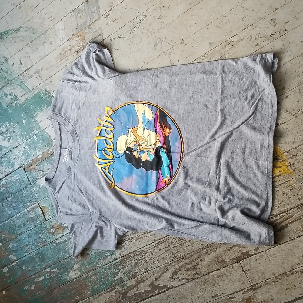 Disney Aladdin tshirt youth large